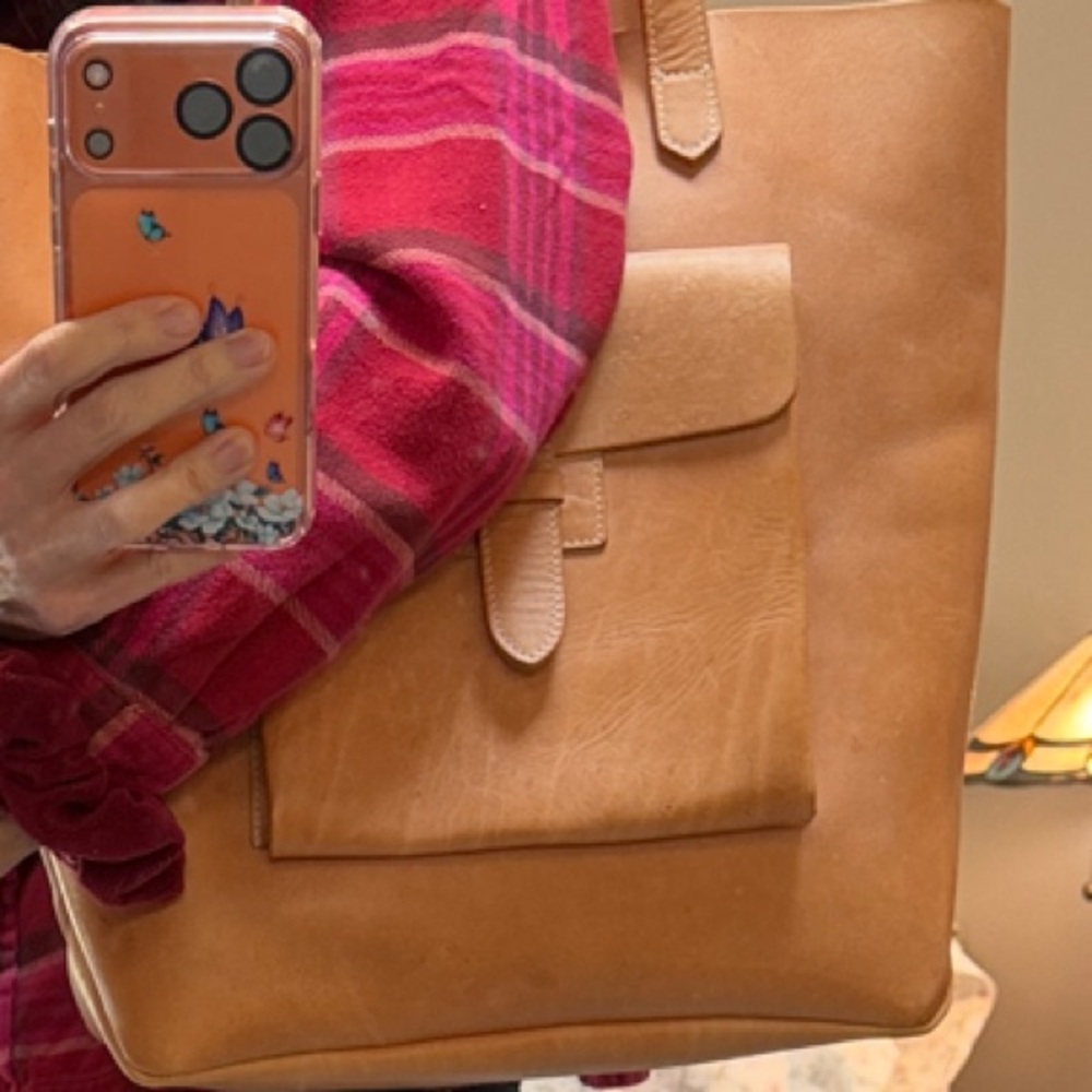 American Apparel Tan LEATHER Tote Bag EXCELLENT CONDITION HARDLY USED 14 X 14 - Picture 12 of 13
